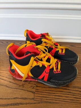 Nike LeBron Witness 7GS Black Bright Crimson Speckled